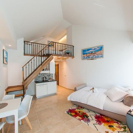 Bazzar Apartments Трогир Екстериор снимка