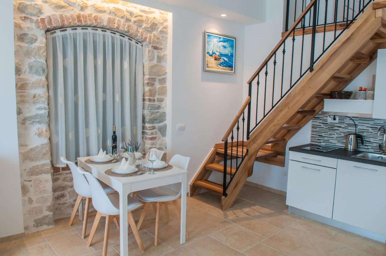 Bazzar Apartments Трогир Екстериор снимка