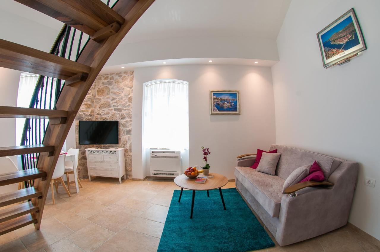 Bazzar Apartments Трогир Екстериор снимка