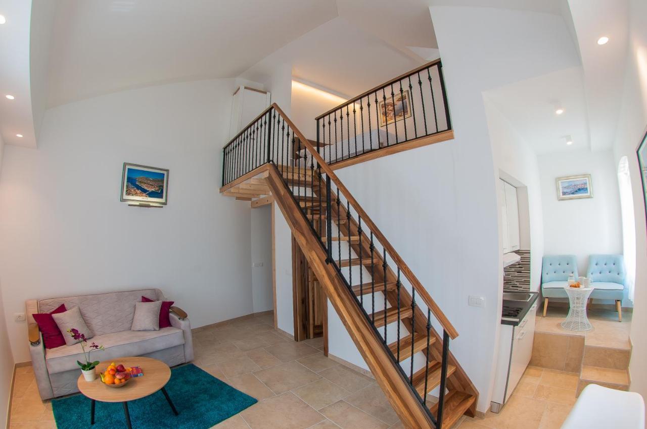 Bazzar Apartments Трогир Екстериор снимка