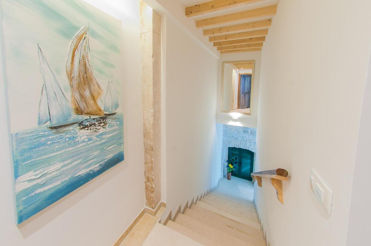 Bazzar Apartments Трогир Екстериор снимка